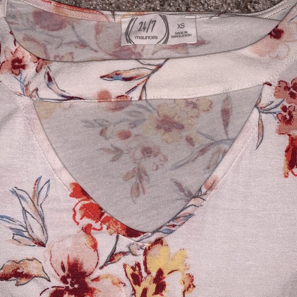 Maurice’s Top - Picture 2 of 5